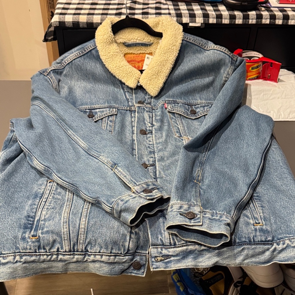 Levi's Blue Denim Jacket with Cream Sherpa Lining